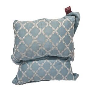 2 Belk Blue Biltmore Decorative Pillows White Embroidery 20x14x6